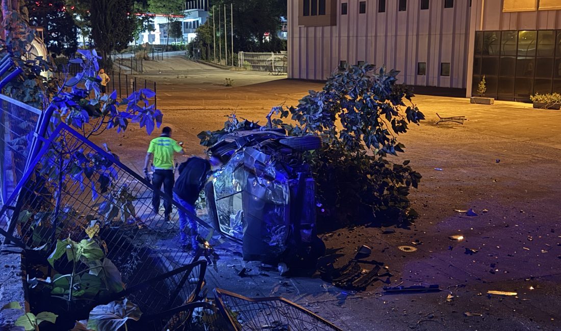 Bursa’nın Osmangazi ilçesinde gece yarısı meydana gelen feci kazada, başka