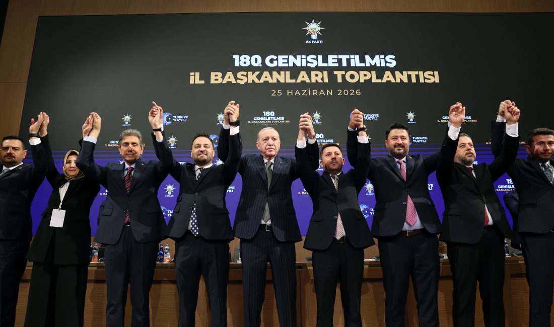 Türkiye siyasetinde bugün ezberleri bozan çok kritik bir gelişme yaşandı