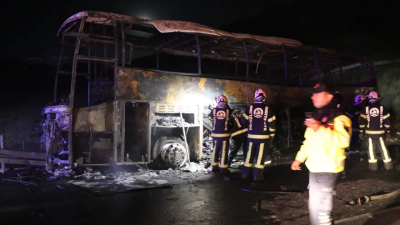 Denizli’de yolcu otobüsünün alev alev yanması sonucu biri bebek 8
