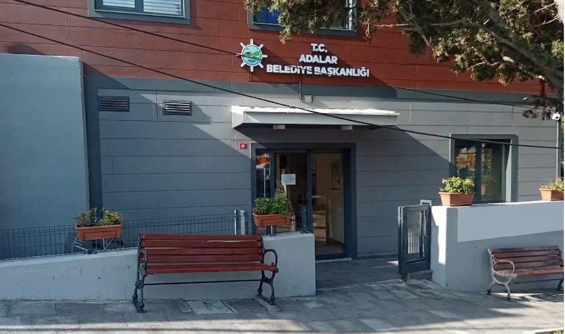İstanbul’un en gözde ilçelerinden Adalar Belediyesi güne oldukça hareketli başladı.
