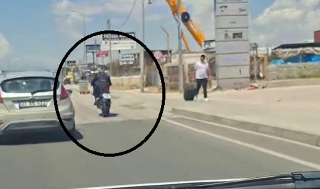 Hatay’da trafiği tehlikeye düşürerek motosikletiyle tek teker üzerinde ilerleyen ve