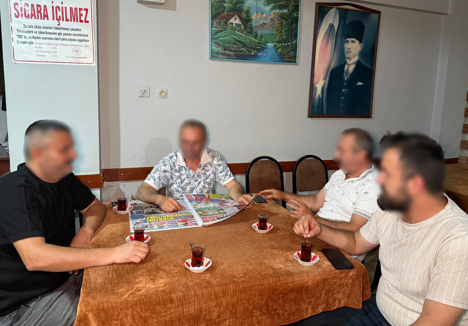 Evini ihmal edip sürekli kahvehanede vakit geçiren eşler için yolun