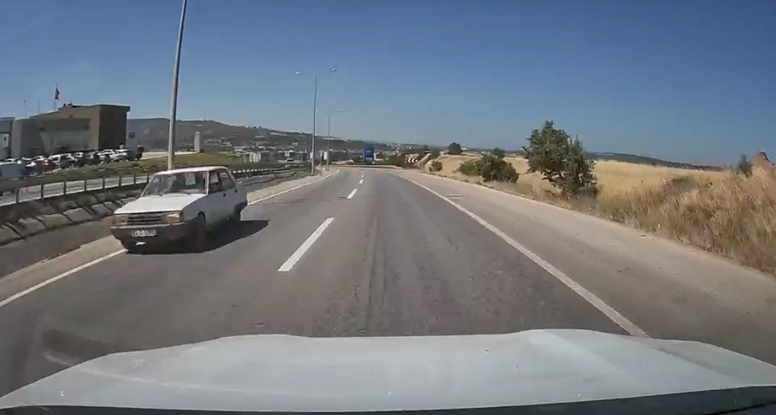Çanakkale-Bursa kara yolunda dün sabah saatlerinde adeta bir facianın eşiğinden