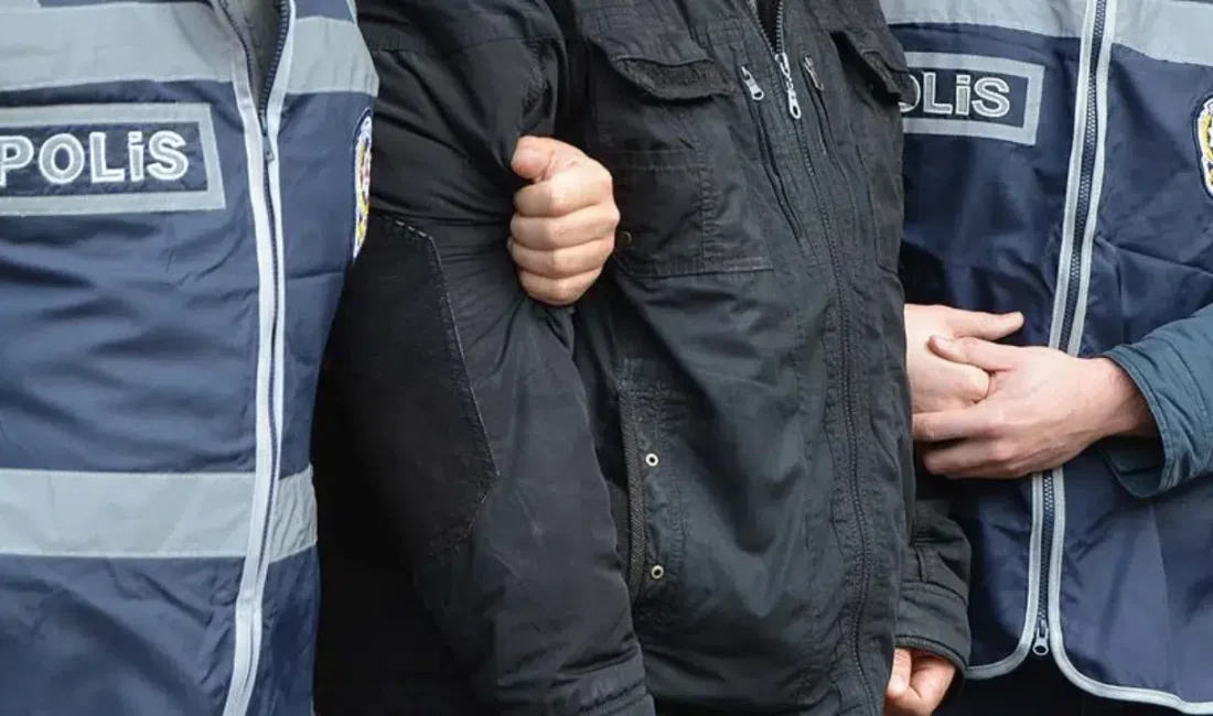 Ankara’da polis ekiplerinin düzenlediği eş zamanlı operasyonla, deprem hasarlı, çalıntı