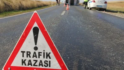 Karabük’te kontrolden çıkan bir motosikletin yol kenarındaki aydınlatma direğine çarpması