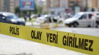 Antalya’nın Alanya ilçesinde meydana gelen feci trafik kazasında, yolun karşısına