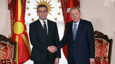 Cumhurbaşkanı Recep Tayyip Erdoğan, Kuzey Makedonya Başbakanı Hristijan Mickoski’yi İstanbul’daki