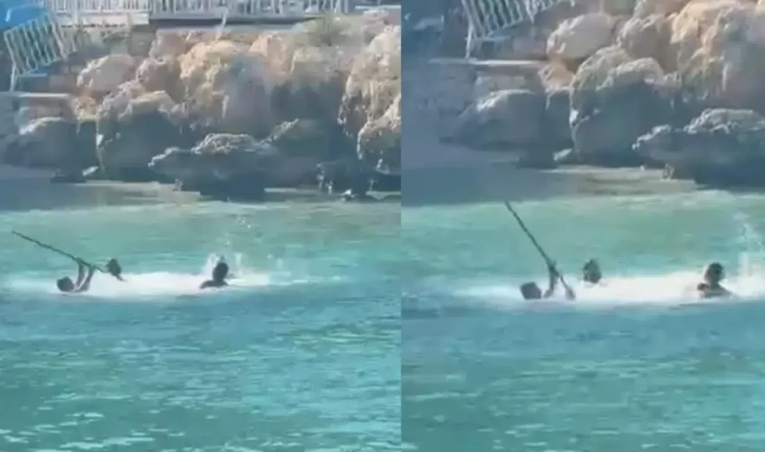 Mersin’in Silifke ilçesindeki ünlü Yapraklı Koy’da, serinlemek için denize giren