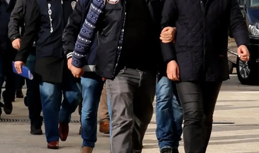 Adana’da narkotik polisinin zehir tacirlerine yönelik gerçekleştirdiği nefes kesen operasyonun