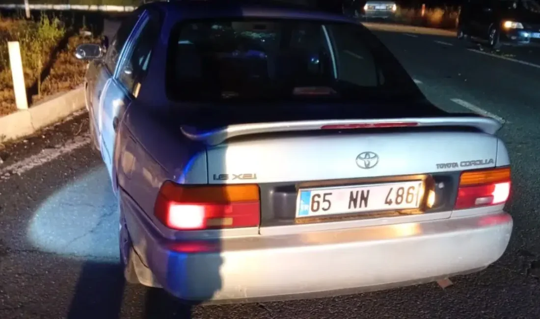 Elazığ’da iki otomobilin çarpışması sonucu meydana gelen feci trafik kazası