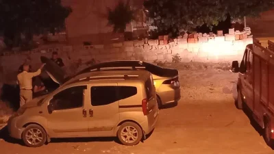 Adıyaman’da park halindeki bir otomobilin motor kısmından gelen sesler üzerine