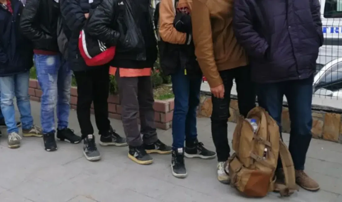 Edirne ve Kırklareli’de güvenlik güçlerinin gerçekleştirdiği titiz operasyonlarda yakalanan yasa