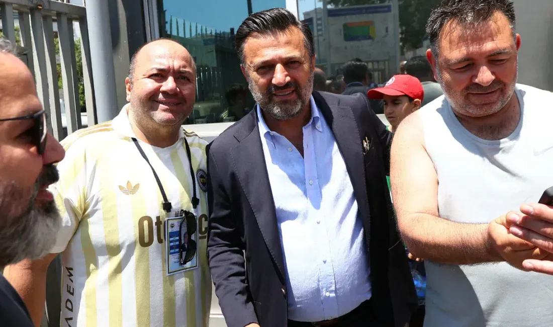 Fenerbahçe Olağanüstü Seçimli Genel Kurul Toplantısı’nda oy verme işlemleri büyük