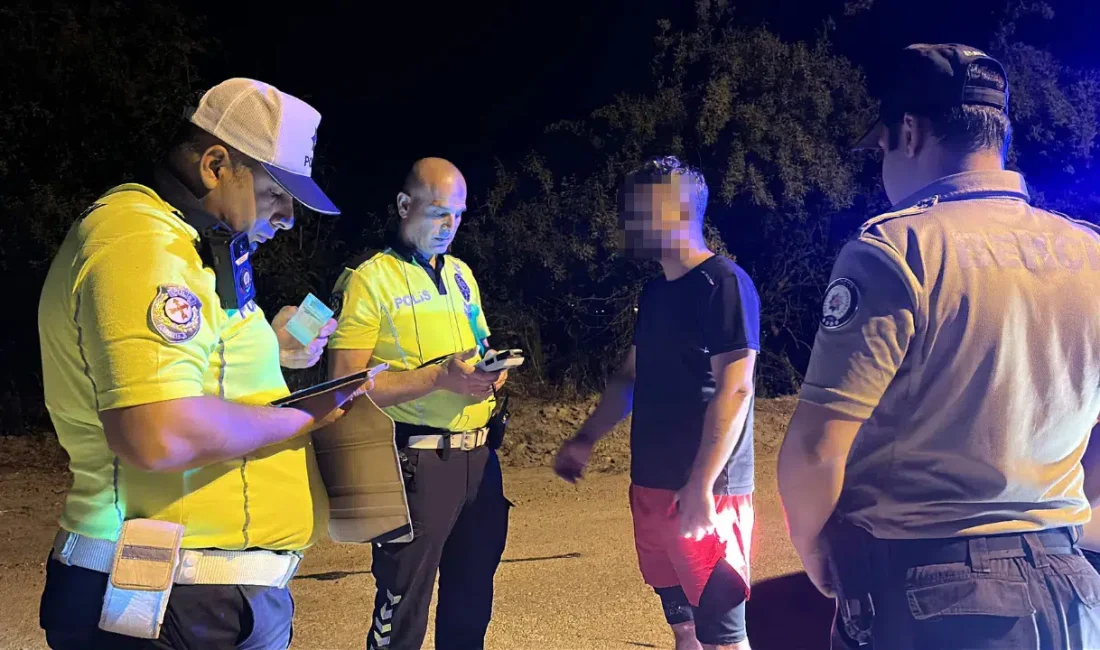 Burdur’da polis ekiplerinin denetim yaptığını fark edince yakalanmamak için aracını