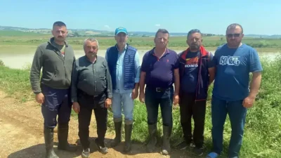Bursa’nın Yenişehir ilçesinde aniden bastıran şiddetli sağanak ve dolu yağışı
