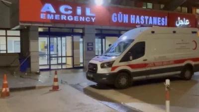 Gaziantep’te eşiyle birlikte kavşakta mendil satarak geçimini sağlamaya çalışan 36