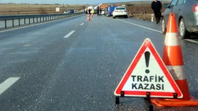 İstanbul Sultangazi’de TEM Otoyolu üzerinde seyir halinde olan bir midibüsün