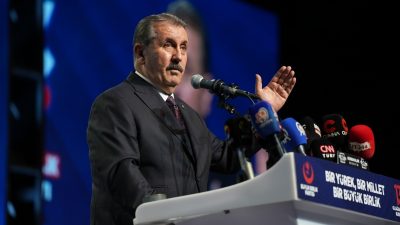 Büyük Birlik Partisi (BBP) 13’üncü Olağan Kurultayı’nda büyük bir heyecan