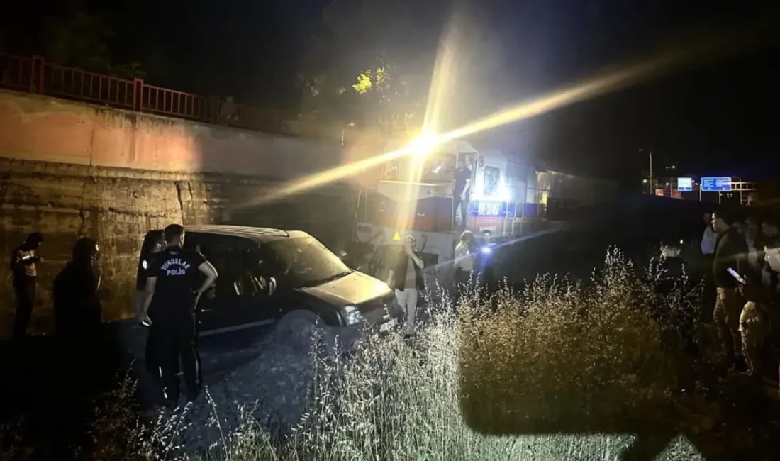 Elazığ’da kontrollü hemzemin geçitte meydana gelen feci kazada, yük treninin