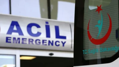 Uşak’ta meydana gelen feci trafik kazasında ortalık adeta savaş alanına
