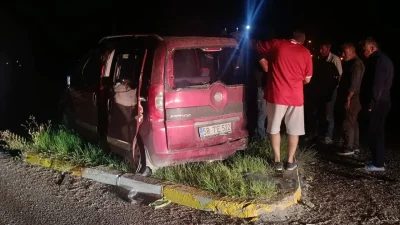 Sivas’ın Şarkışla ilçesinde iki aracın kafa kafaya çarpışması sonucu meydana