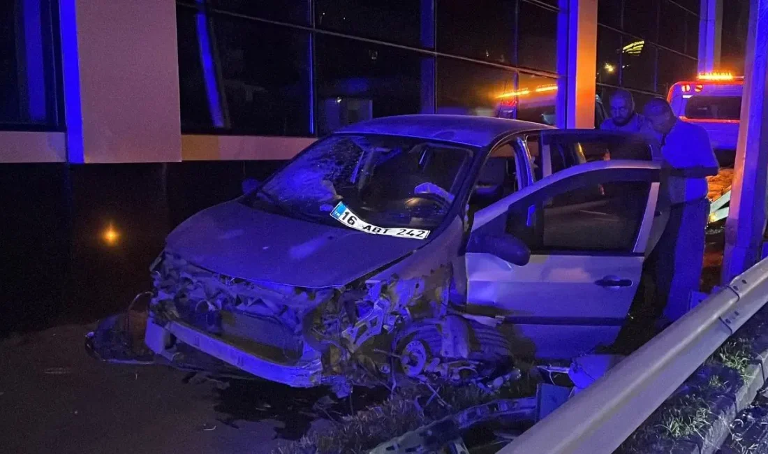 Amasya’dan Bursa’ya dönen ailenin yolculuğu feci bir kazayla noktalandı. Direksiyon