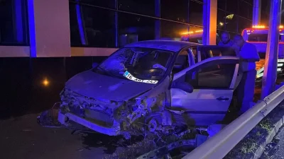 Amasya’dan Bursa’ya dönen ailenin yolculuğu feci bir kazayla noktalandı. Direksiyon