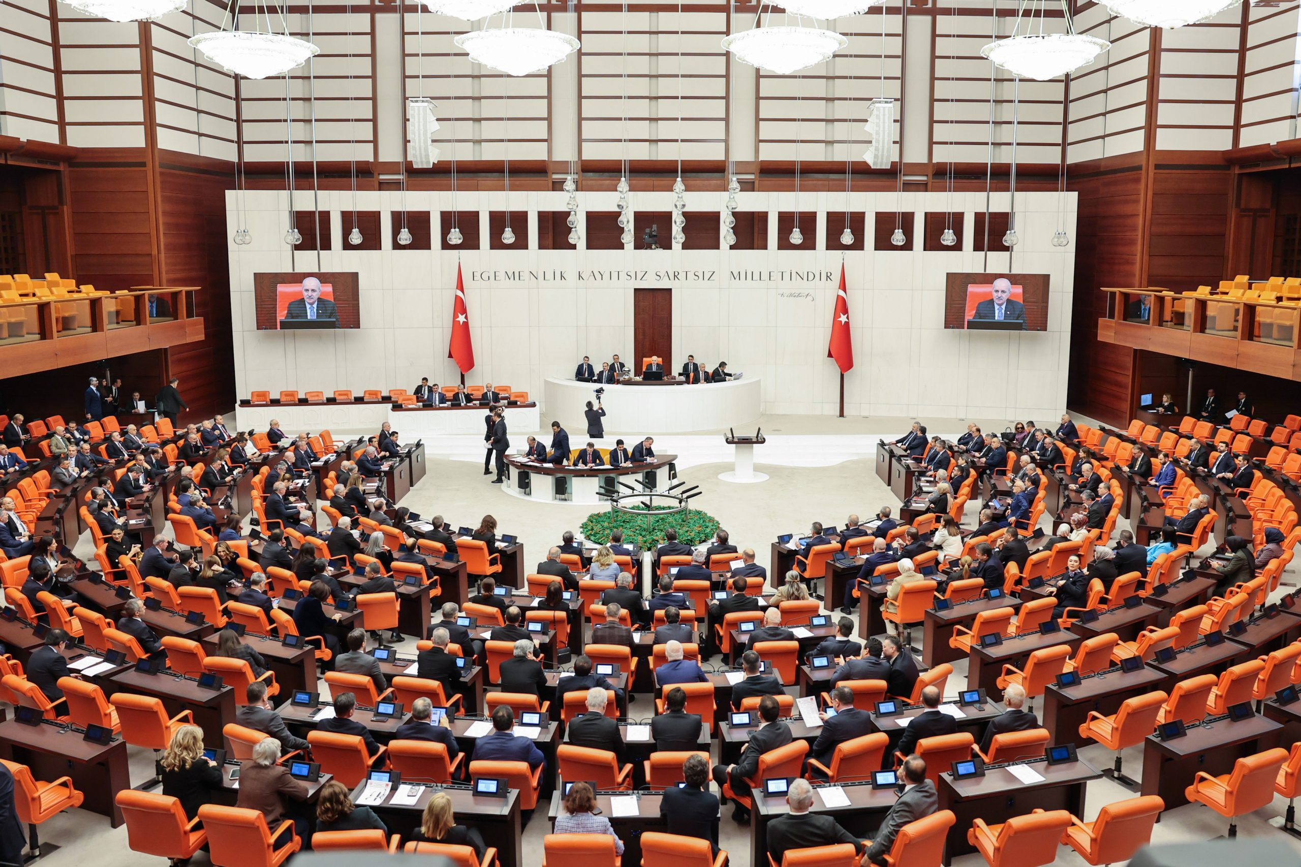 AK Parti, uzun süredir kamuoyunun gündeminde yer alan ve yargı