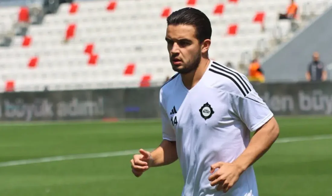 Nesine 3. Lig ekiplerinden Altay’da sıcak saatler yaşanıyor. Siyah-beyazlı ekibin
