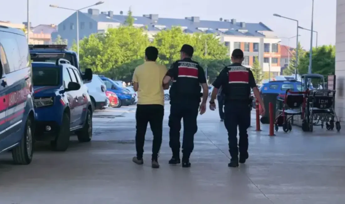 Bursa’nın İnegöl ilçesinde uyuşturucu satıcılarına yönelik devasa bir operasyon gerçekleştirildi.