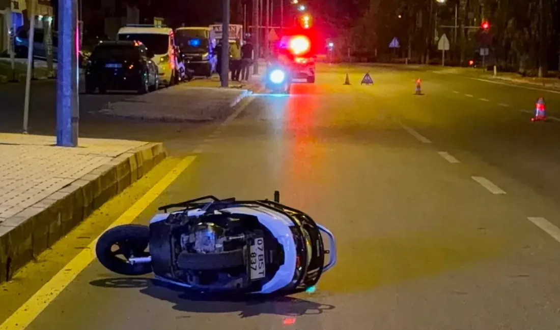 Antalya’nın Gazipaşa ilçesinde kontrolden çıkan bir motosikletin metrelerce sürüklenmesi sonucu