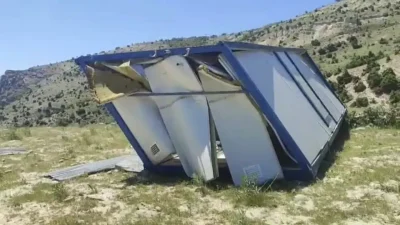 Tunceli’nin Çemişgezek ilçesinde aniden bastıran şiddetli fırtına, hayatı adeta felç