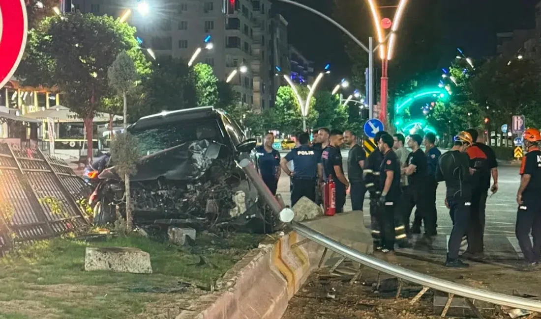 Batman’da iki otomobilin çarpışması sonucu meydana gelen şiddetli trafik kazasında