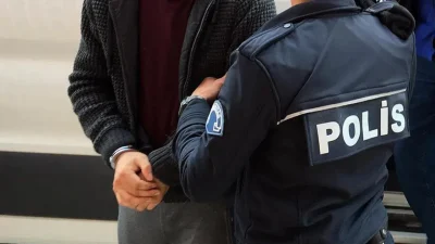 İstanbul Kadıköy’de emniyet güçlerinin titiz takibi sonucu bir eve düzenlenen