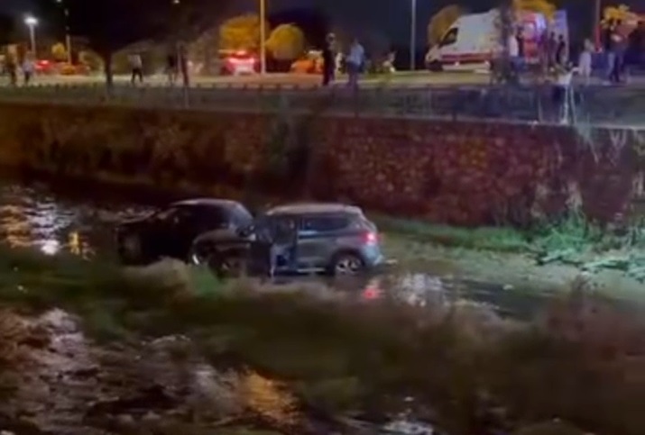 Bursa’da akşam saatlerinde meydana gelen zincirleme trafik kazası yürekleri ağza