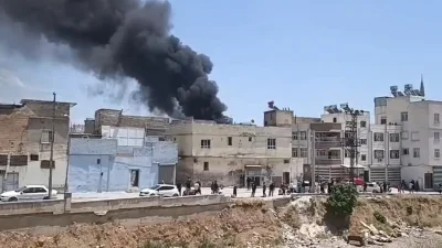 Şanlıurfa’da bir depoda aniden yükselen alevler bölgede büyük panik yarattı.