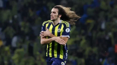 Fenerbahçe’nin yıldız orta saha oyuncusu Matteo Guendouzi, basın mensuplarına yaptığı