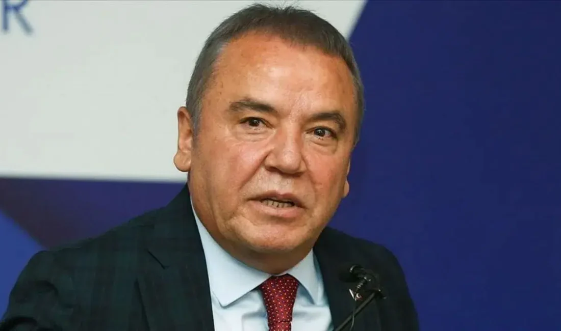 Antalya Büyükşehir Belediyesi’ndeki yolsuzluk soruşturmasında kartlar yeniden dağıtılıyor. Tutuklu bulunan