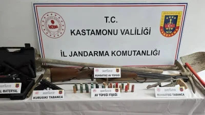 Kastamonu’da jandarma ekiplerinin titiz takibi sonucu gerçekleştirilen kaçak kazı operasyonunda