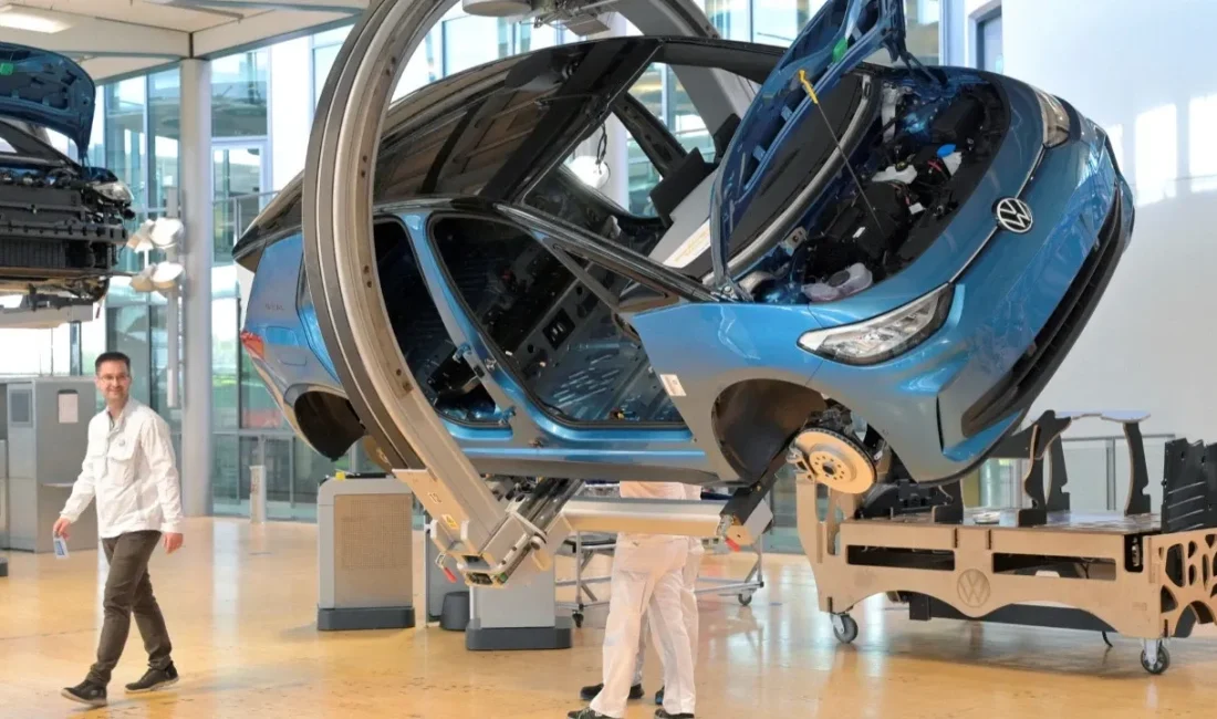 Otomotiv sektöründe taşları yerinden oynatacak devasa bir adım atıldı. Alman