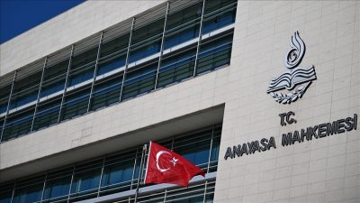 Anayasa Mahkemesi, siyaset dünyasında büyük yankı uyandıran amblem tartışmasına son