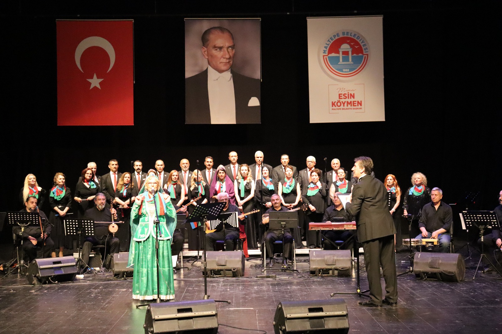 İSTAD ve TADEF'ten Azerbaycan’ın 108. Bağımsızlık Yıl Dönümü Kutlaması İSTAD ve TADEF'ten Azerbaycan’ın 108. Bağımsızlık Yıl Dönümü Kutlaması