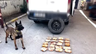 Batman’ın Kozluk ilçesinde yol kontrolü sırasında durdurulan şüpheli bir minibüste