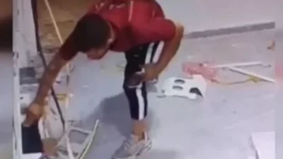 İstanbul Arnavutköy’de güvenlik zafiyetini fırsat bilen hırsızlar, aynı siteyi iki