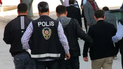 Çanakkale’de emniyet güçlerinin gerçekleştirdiği geniş kapsamlı huzur operasyonlarında oldukça hareketli