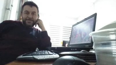 Kütahya’da yolcu otobüsüyle çarpışan ve aracın altında kalarak ağır yaralanan