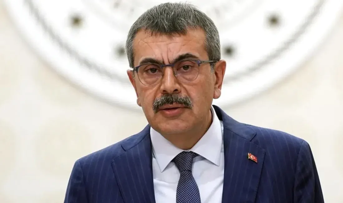 Milli Eğitim Bakanı Yusuf Tekin, katılım sağladığı Mustafa Ayaksız İlkokulu