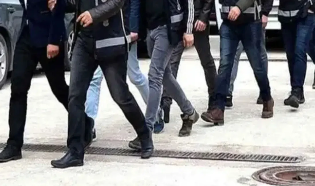 İstanbul merkezli 27 ilde gerçekleştirilen büyük siber dolandırıcılık operasyonunda sıcak