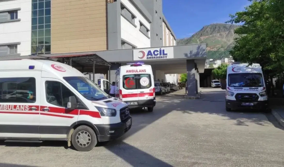 Diyarbakır’ın Kulp ilçesinde kontrolden çıkan bir otomobilin şarampole devrilmesi sonucu
