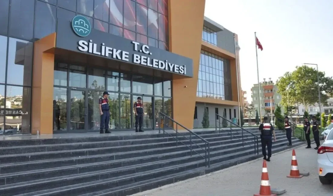 Mersin’in Silifke ilçesinde rüşvet, irtikap ve ihaleye fesat karıştırma iddialarıyla